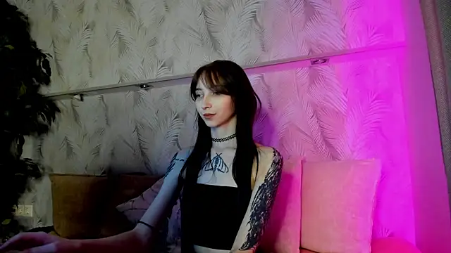 Ellen Hops online show from 04/08/26, 09:22