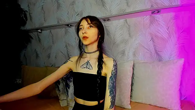 Ellen Hops online show from 04/14/26, 09:14