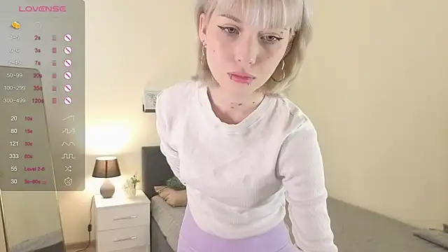 Snapshot of ember_graws chatting on 12/04/25, 08:13 ember graws online show from 12/04/25, 08:13