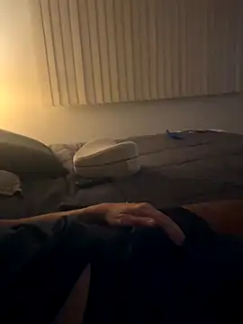 Elosoo online show from 12/21/25, 12:46