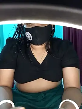 Snapshot of priya2098 chatting on 02/14/26, 06:30 priya2098 online show from 02/14/26, 06:30