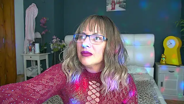 Cougar Milff online show from 05/18/26, 04:01