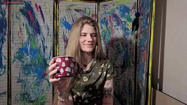 Adell Love online show from 04/17/26, 07:38