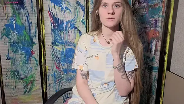 Adell Love online show from 04/22/26, 08:15