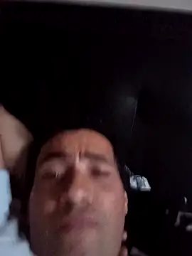 Snapshot of zeusdiosd chatting on 12/17/25, 10:48 zeusdiosd online show from 12/17/25, 10:48