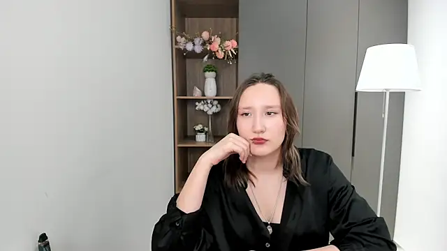 AngelicRinnert online show from 11/28/25, 08:47