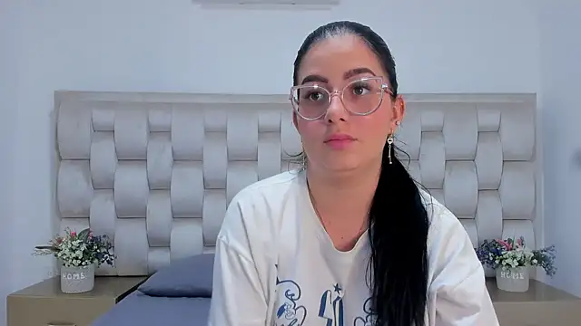 GabyJhons online show from 12/19/25, 04:42