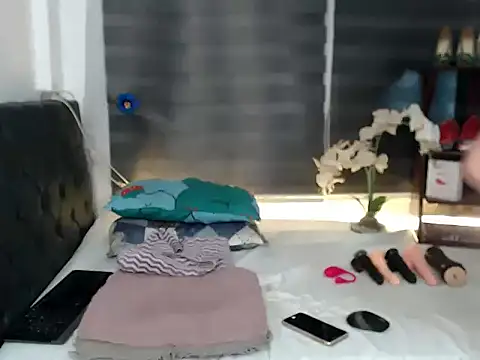 Snapshot of sylvannia_cumslut chatting on 02/07/26, 09:17 sylvannia cumslut online show from 02/07/26, 09:17