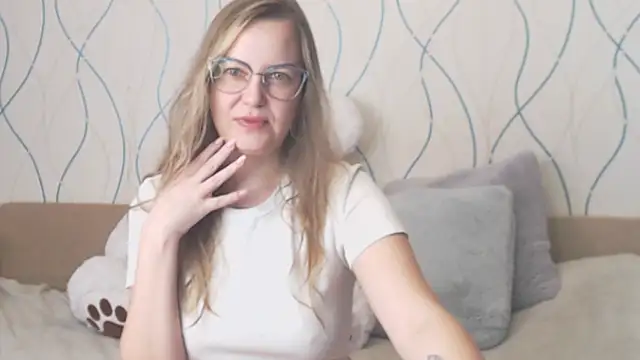 KissKsy online show from 12/01/25, 06:14