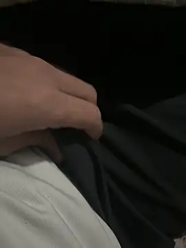 Snapshot of your_playboy_00 chatting on 12/04/25, 06:40 your playboy 00 online show from 12/04/25, 06:40