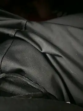 Snapshot of your_playboy_00 chatting on 12/17/25, 06:57 your playboy 00 online show from 12/17/25, 06:57