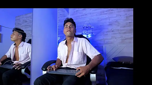 Simon Pernia online show from 11/29/25, 07:14