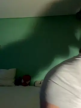 Snapshot of SweetLipssss chatting on 11/29/25, 05:13 SweetLipssss online show from 11/29/25, 05:13