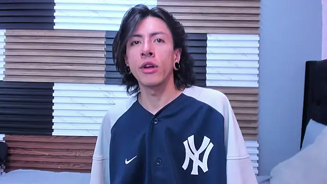 LiamShelby online show from 12/18/25, 02:38