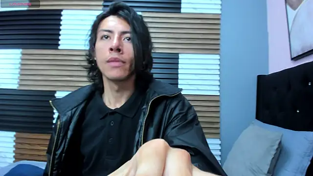 LiamShelby online show from 12/20/25, 02:47