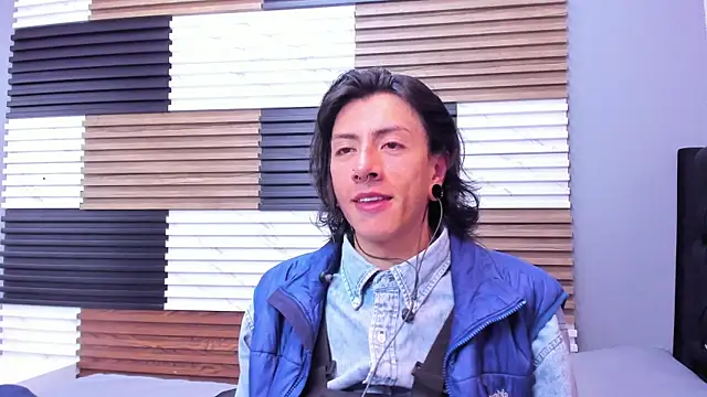 LiamShelby online show from 12/17/25, 03:11