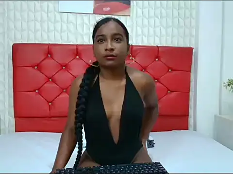 Snapshot of Apriil_Sweett chatting on 12/16/25, 01:26 Apriil Sweett online show from 12/16/25, 01:26