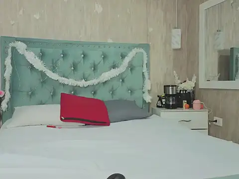 Snapshot of Apriil_Sweett chatting on 12/04/25, 01:43 Apriil Sweett online show from 12/04/25, 01:43