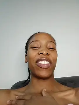 MsParisSmith online show from 11/30/25, 05:36