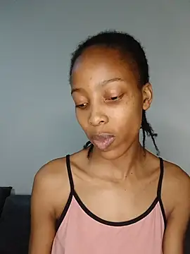 MsParisSmith online show from 11/28/25, 11:21