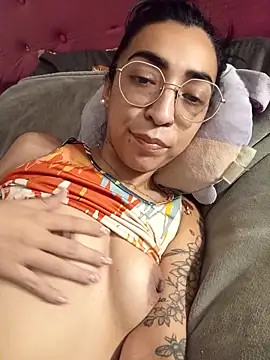 Yani-14 online show from 02/17/26, 04:32