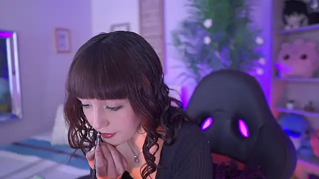 dakotaa 01 online show from 12/22/25, 03:45