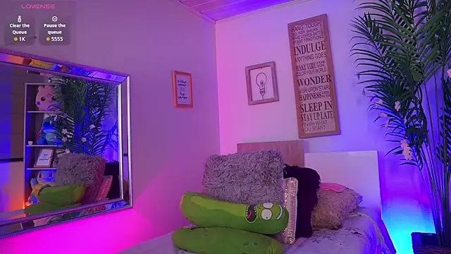 dakotaa 01 online show from 04/13/26, 02:43