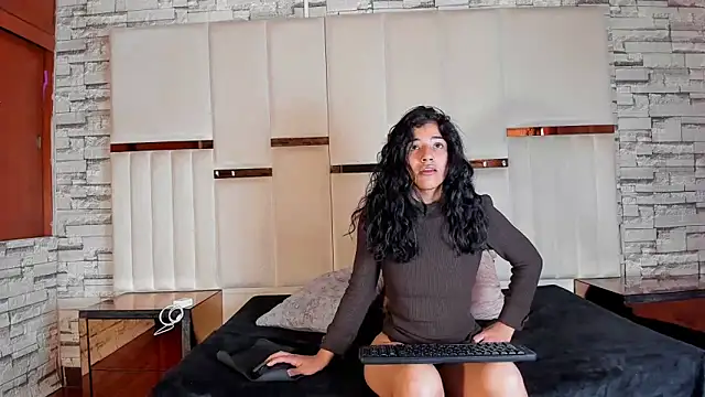 peachrouge online show from 05/19/26, 04:47