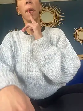 Snapshot of Soniaxxx31 chatting on 11/27/25, 12:16 Soniaxxx31 online show from 11/27/25, 12:16