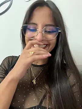  Victoria foxx online show from 12/17/25, 09:09