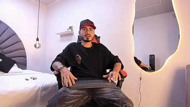 Snapshot of MatthewCullen chatting on 02/22/26, 11:17 MatthewCullen online show from 02/22/26, 11:17