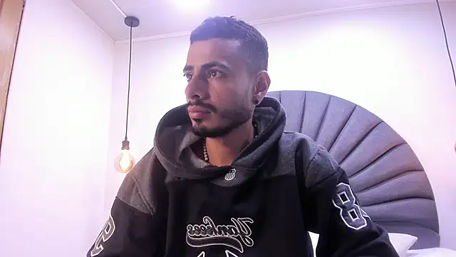 Snapshot of MatthewCullen chatting on 02/03/26, 02:53 MatthewCullen online show from 02/03/26, 02:53