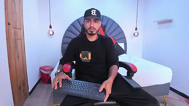 Snapshot of MatthewCullen chatting on 02/20/26, 09:28 MatthewCullen online show from 02/20/26, 09:28