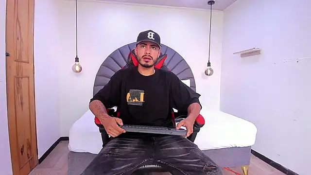 Snapshot of MatthewCullen chatting on 02/03/26, 07:41 MatthewCullen online show from 02/03/26, 07:41