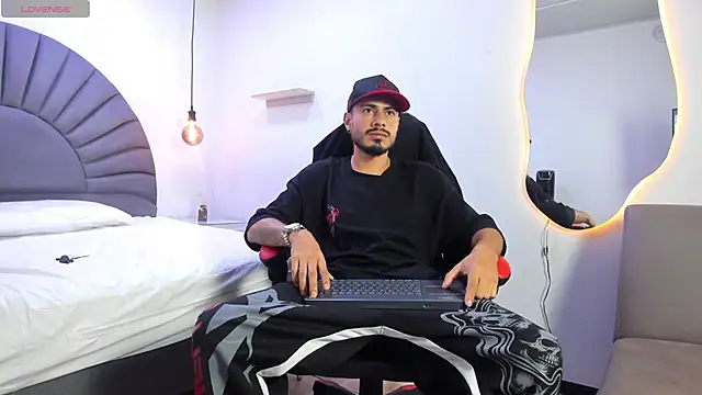 MatthewCullen online show from 04/13/26, 03:21