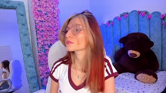 Ash 20  online show from 11/28/25, 02:06