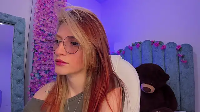 Ash 20  online show from 12/02/25, 02:19