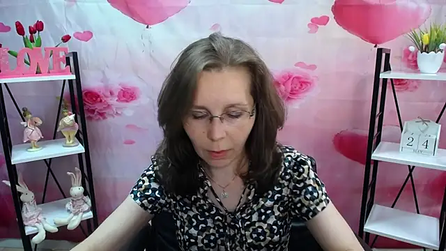Snapshot of DaisyEdit chatting on 05/24/26, 07:41 DaisyEdit online show from 05/24/26, 07:41