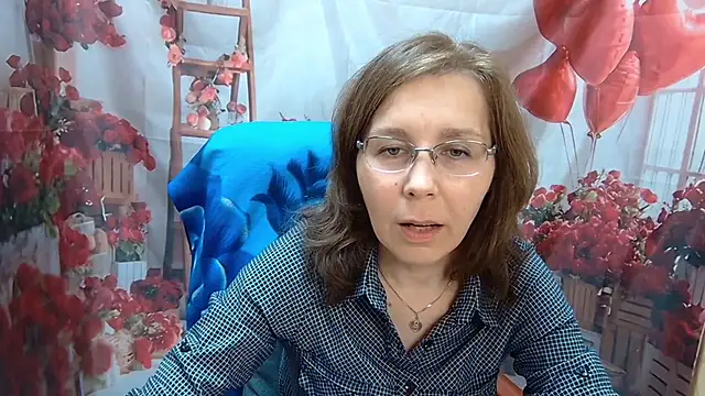 Snapshot of DaisyEdit chatting on 05/30/26, 05:47 DaisyEdit online show from 05/30/26, 05:47