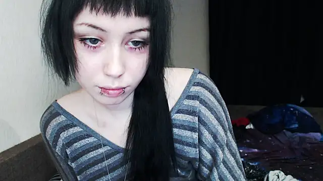 Lucyy666 online show from 12/04/25, 03:27