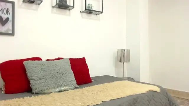 Snapshot of LindaWalker_ chatting on 12/18/25, 07:29 LindaWalker online show from 12/18/25, 07:29