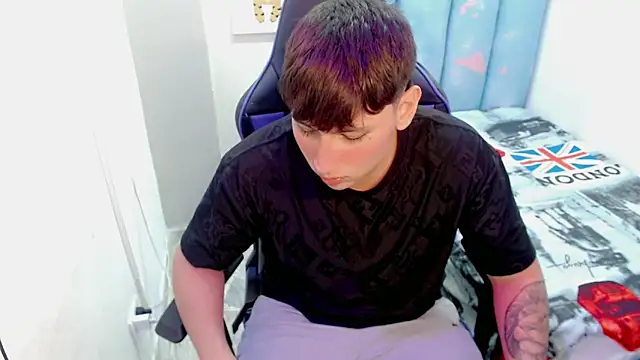 d moneyy  online show from 11/28/25, 08:31