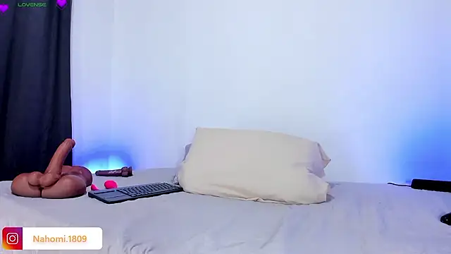 NahomiiAcosta online show from 01/17/26, 09:18