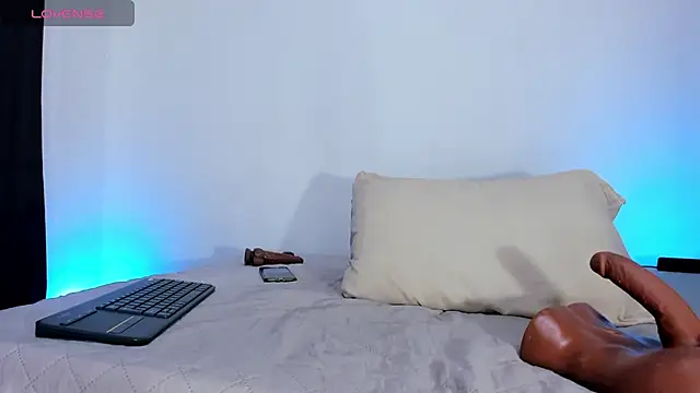 NahomiiAcosta online show from 02/01/26, 09:51