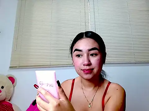 SiennaLorens online show from 02/11/26, 02:06