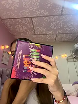 Vanneskk online show from 12/05/25, 01:32