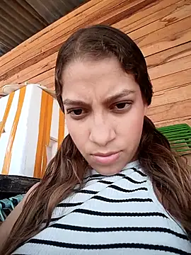 Snapshot of Vanneskk chatting on 02/10/26, 07:35 Vanneskk online show from 02/10/26, 07:35