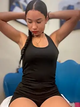 ZoeyFierce online show from 06/01/26, 06:51
