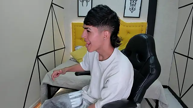 Ethan Jamees online show from 02/25/26, 07:25