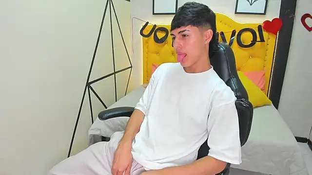 Ethan Jamees online show from 02/16/26, 07:34